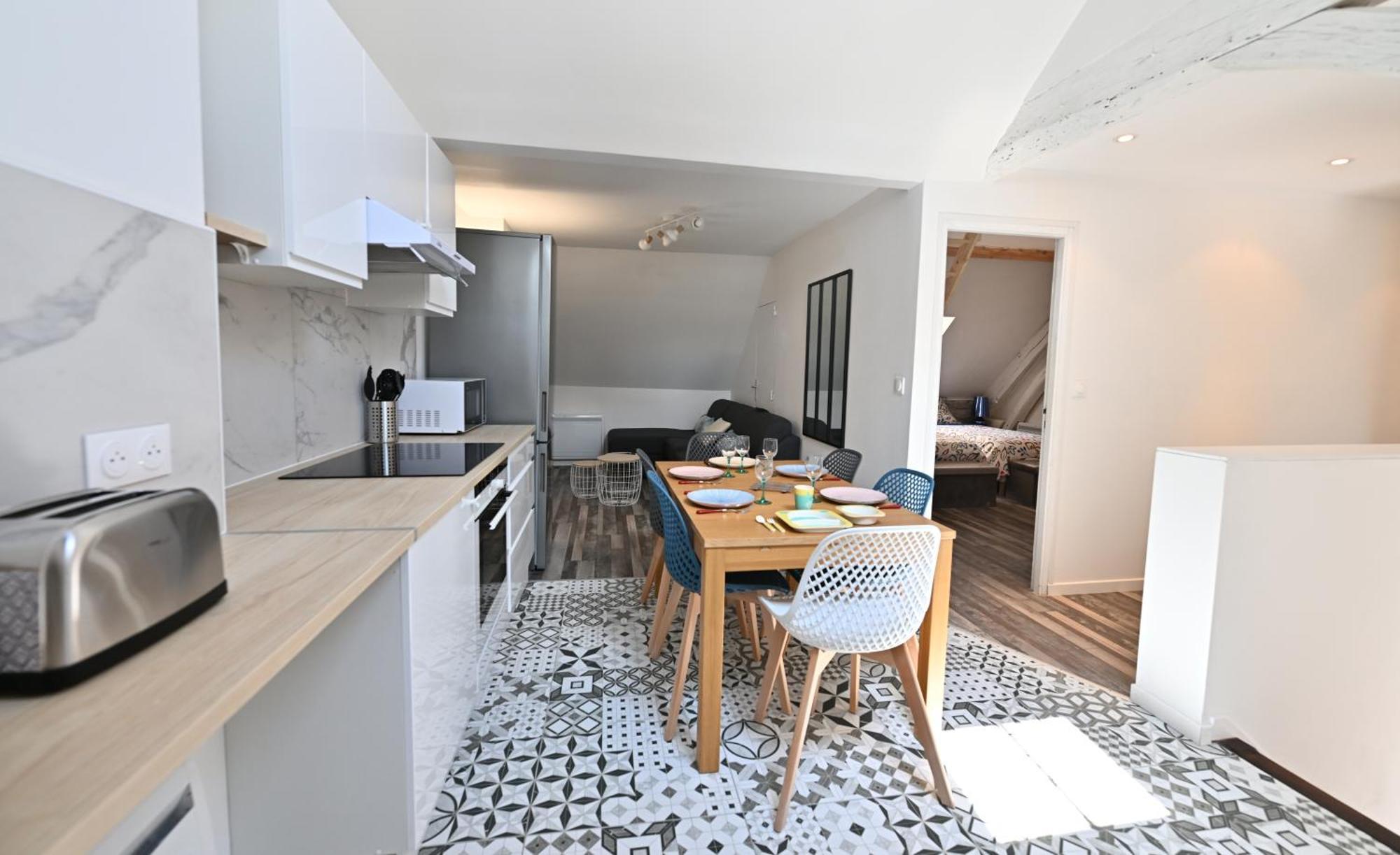 3 Appartements Premium Au Pied De La Cathedrale - Hypercentre Sens Exterior photo