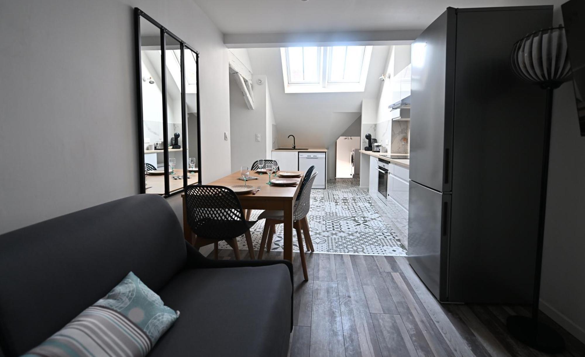 3 Appartements Premium Au Pied De La Cathedrale - Hypercentre Sens Exterior photo